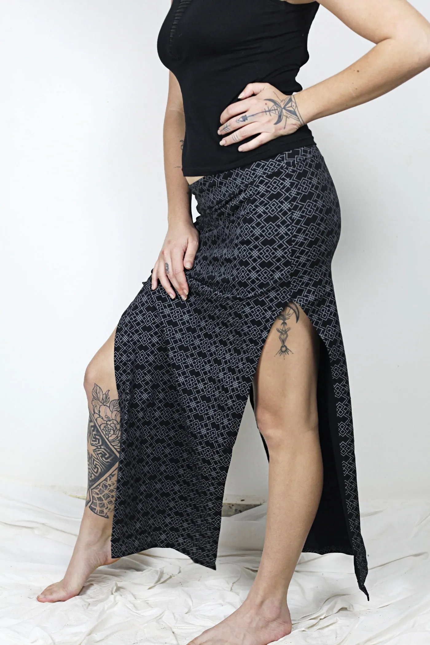 Geometric pattern Openside skirt